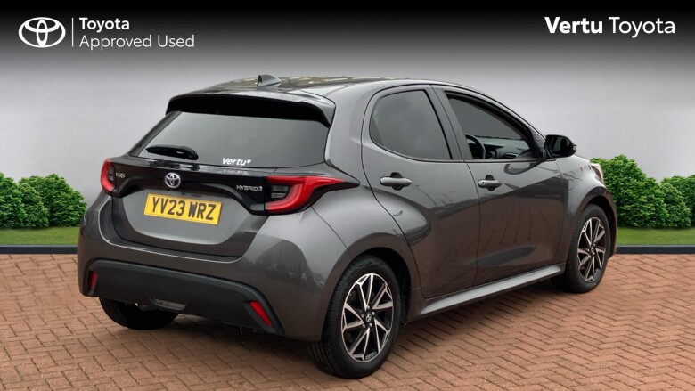 Toyota Yaris 1.5 Hybrid Design 5dr CVT Hybrid Hatchback